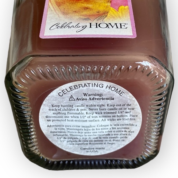 CELEBRATING HOME Raspberry Lemonade Candle - Picture 2 of 2